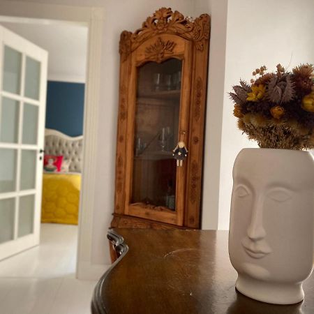 Shabby Chic - Apartment In The Heart Of Vilnius Old Town Экстерьер фото