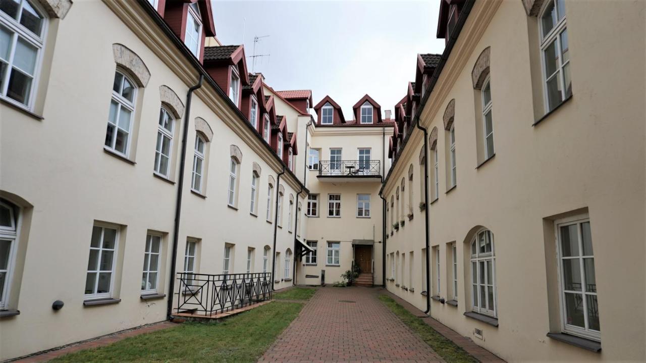 Shabby Chic - Apartment In The Heart Of Vilnius Old Town Экстерьер фото